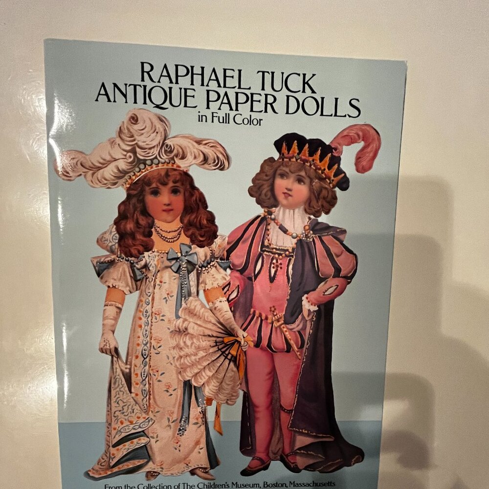 Raphel Tuck‎ Antique Paper Dolls – Full Color – Dover Publications 1987